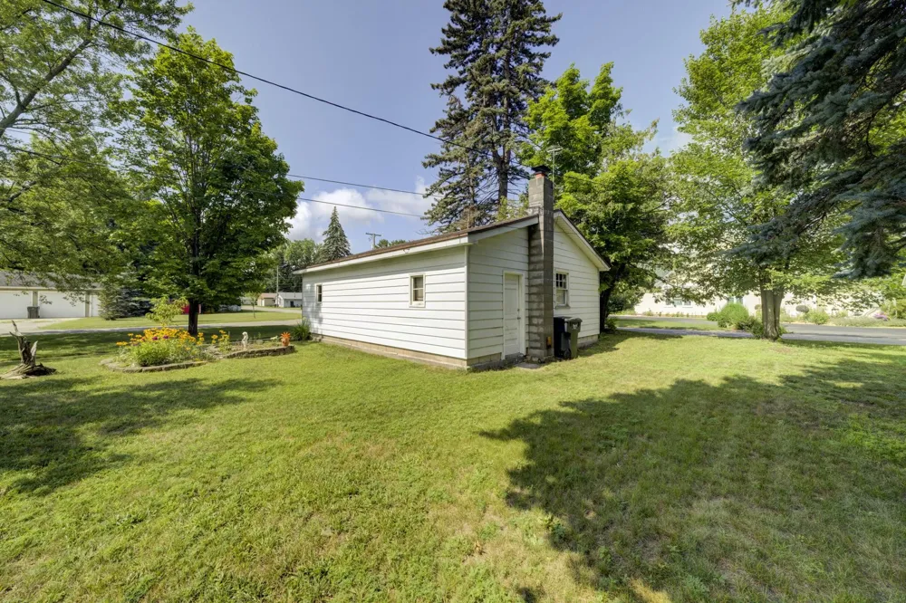 116 S Walnut Kalkaska Township, MI 49646