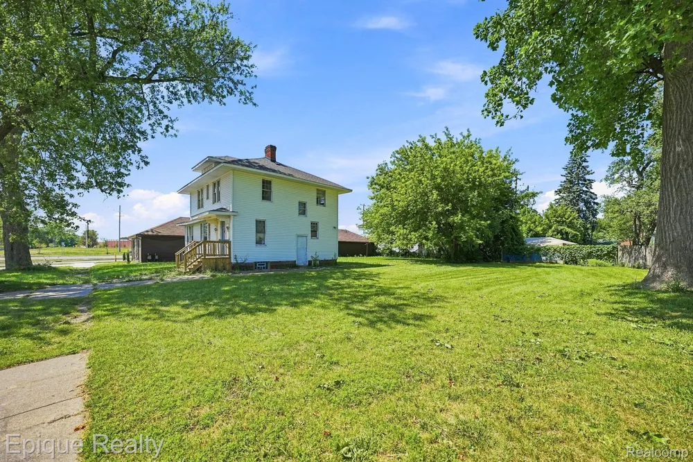 1311 Scott Avenue Port Huron City, MI 48060