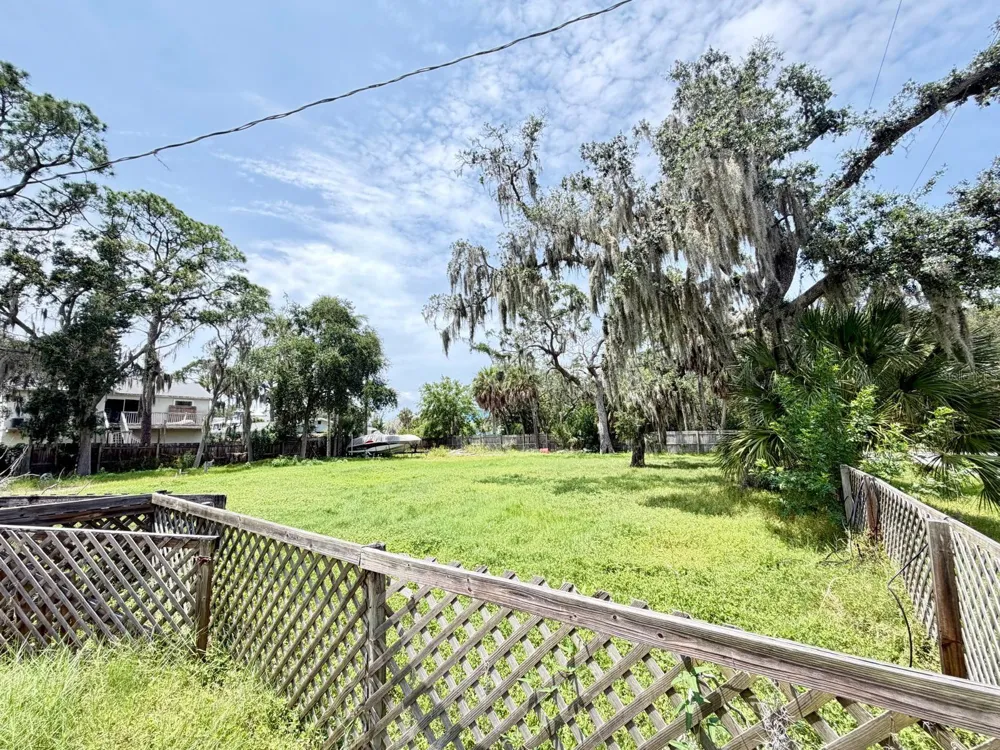 8209 PAPAYA STREET Port Richey, FL 34668