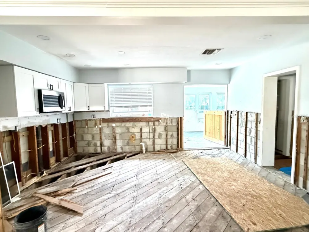 8209 PAPAYA STREET Port Richey, FL 34668