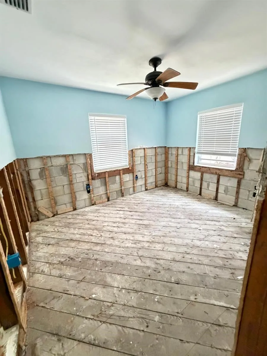 8209 PAPAYA STREET Port Richey, FL 34668