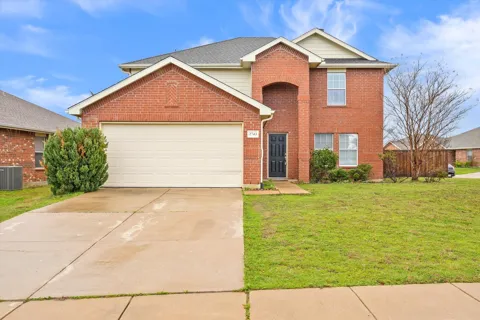2743 Hacienda Lake Drive