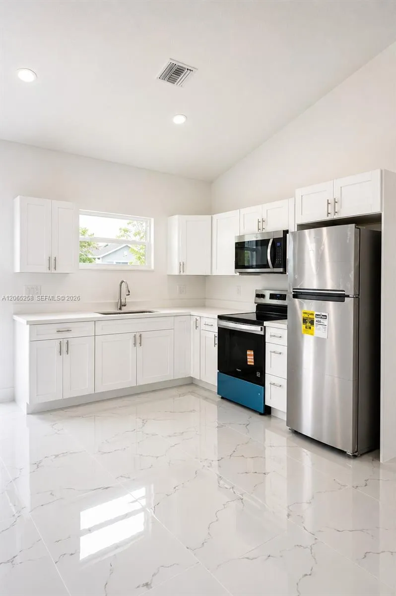 3052 S Beechwood Cir La Belle, FL 33935
