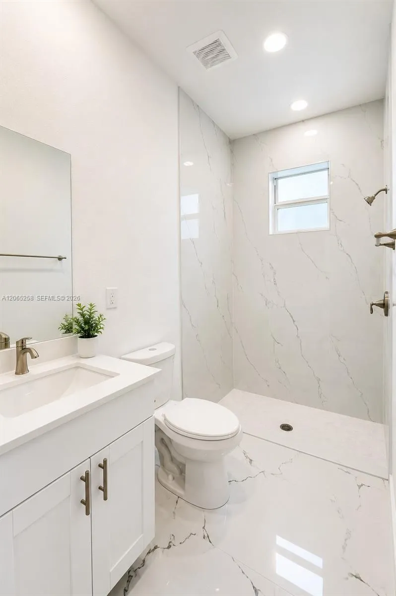3052 S Beechwood Cir La Belle, FL 33935