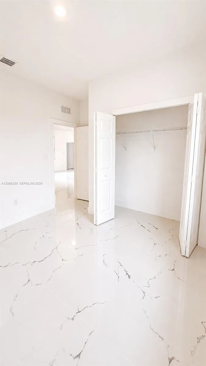 3052 S Beechwood Cir La Belle, FL 33935