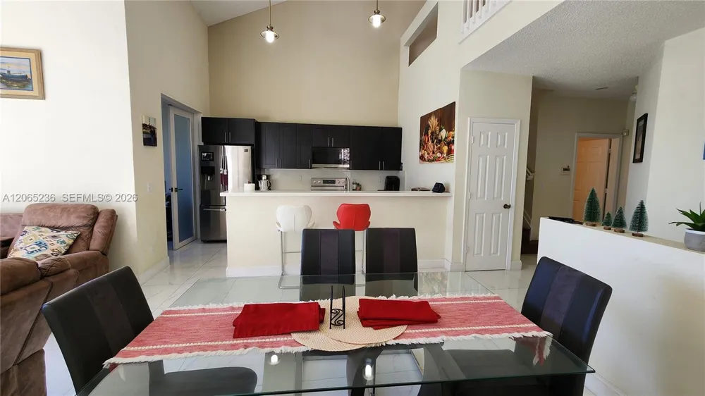 10702 Pelican Dr Wellington, FL 33414