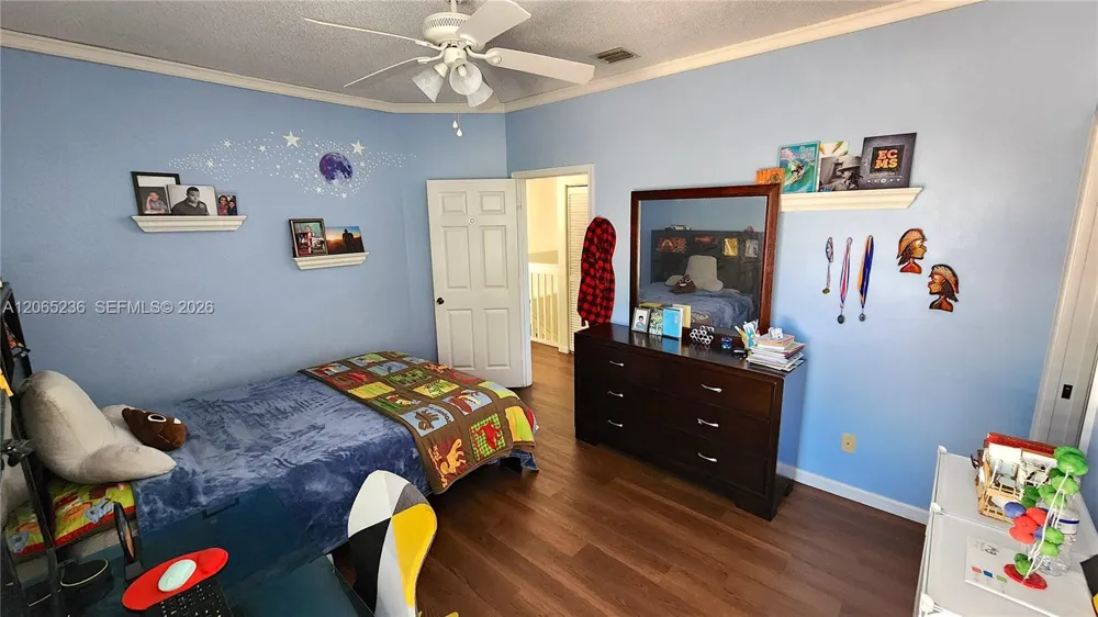 10702 Pelican Dr Wellington, FL 33414