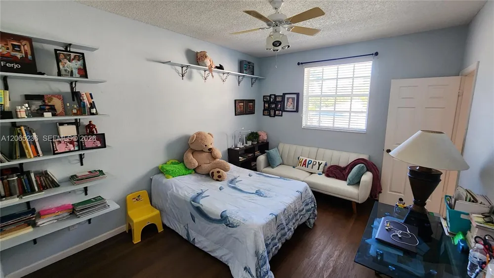 10702 Pelican Dr Wellington, FL 33414