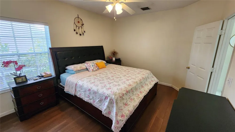 10702 Pelican Dr Wellington, FL 33414
