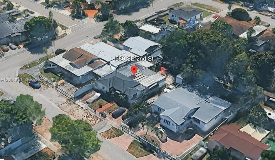 580 SE 2nd St Hialeah, FL 33010