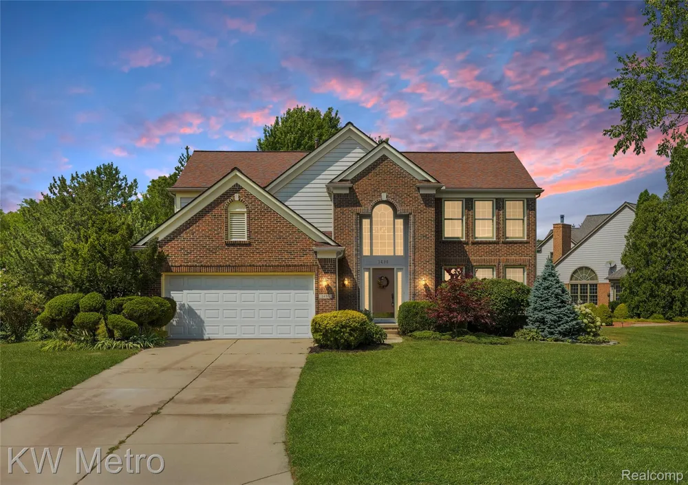 1496 Marina Pointe Boulevard Orion Charter Township, MI 48362