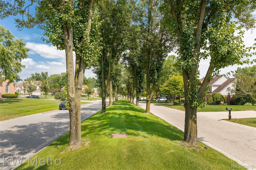 1496 Marina Pointe Boulevard Orion Charter Township, MI 48362
