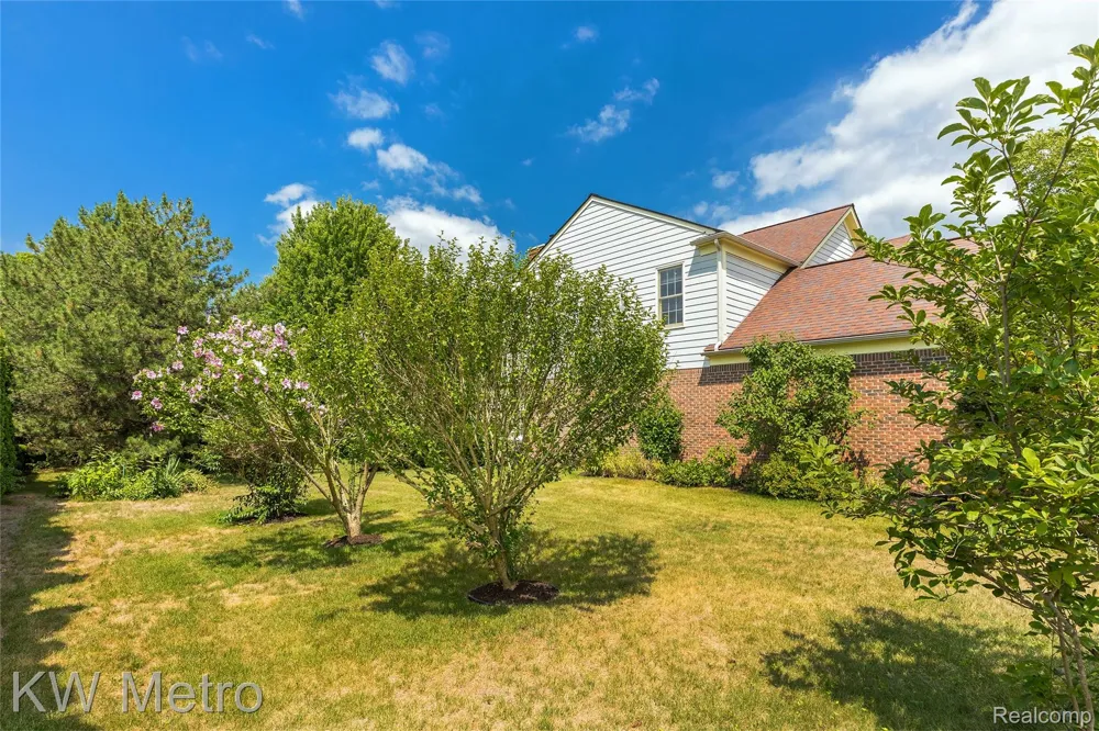 1496 Marina Pointe Boulevard Orion Charter Township, MI 48362