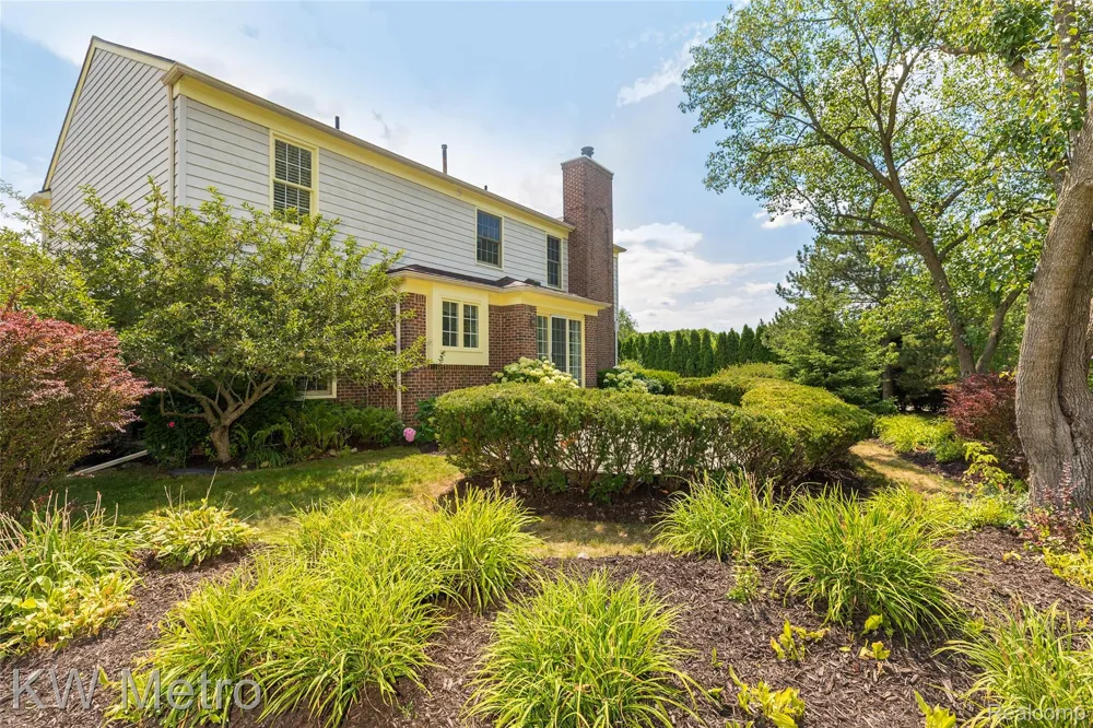 1496 Marina Pointe Boulevard Orion Charter Township, MI 48362