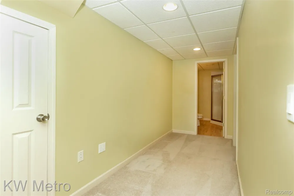 1496 Marina Pointe Boulevard Orion Charter Township, MI 48362
