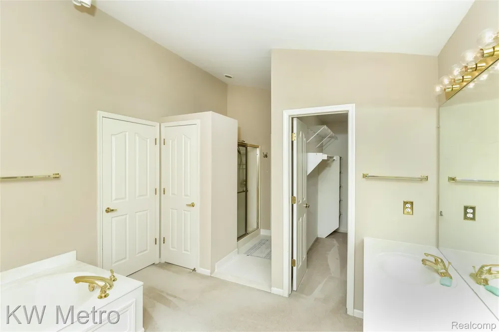 1496 Marina Pointe Boulevard Orion Charter Township, MI 48362