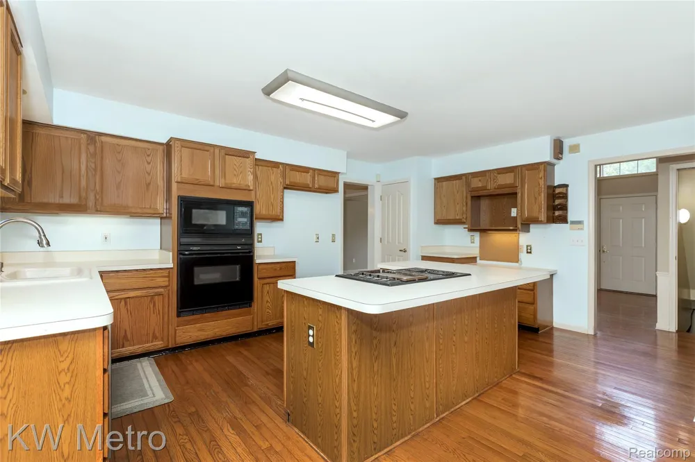 1496 Marina Pointe Boulevard Orion Charter Township, MI 48362