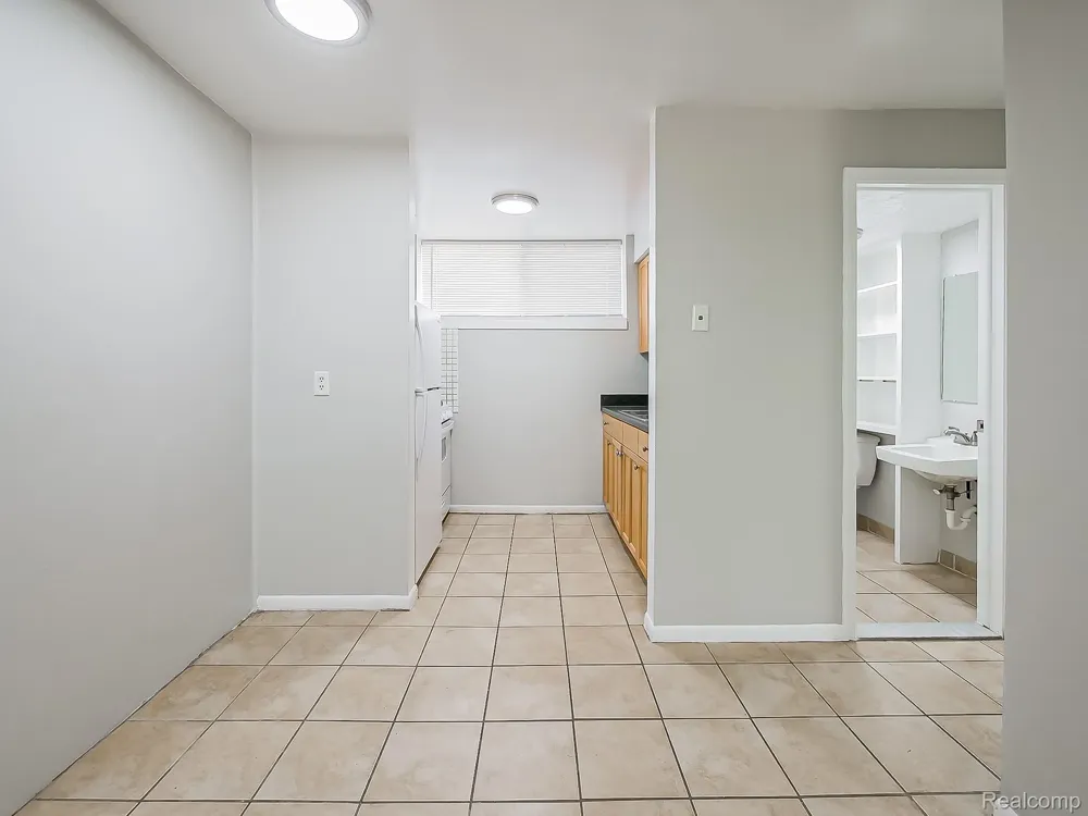 162 Summit View Court White Lake Charter Township, MI 48386