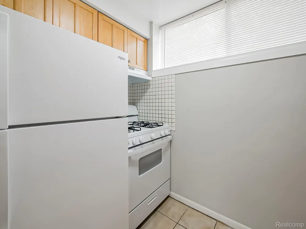 162 Summit View Court White Lake Charter Township, MI 48386