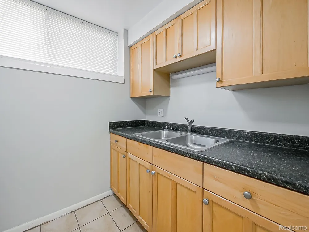162 Summit View Court White Lake Charter Township, MI 48386