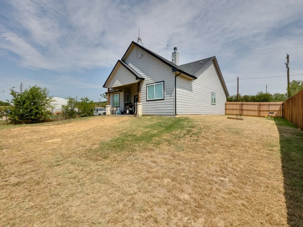 310 Oakwood Avenue Jacksboro, TX 76458