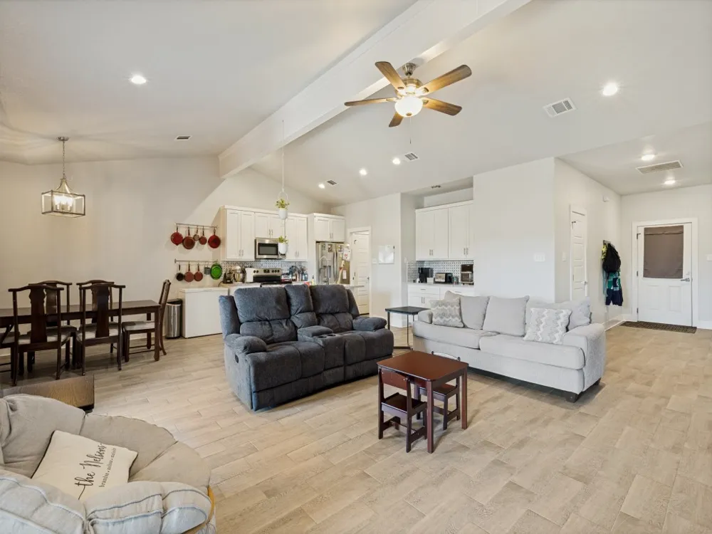310 Oakwood Avenue Jacksboro, TX 76458