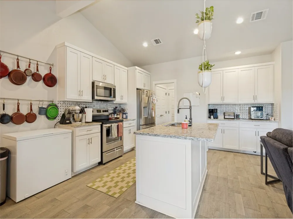 310 Oakwood Avenue Jacksboro, TX 76458