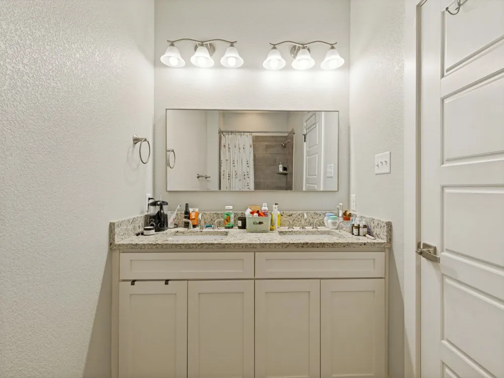 310 Oakwood Avenue Jacksboro, TX 76458