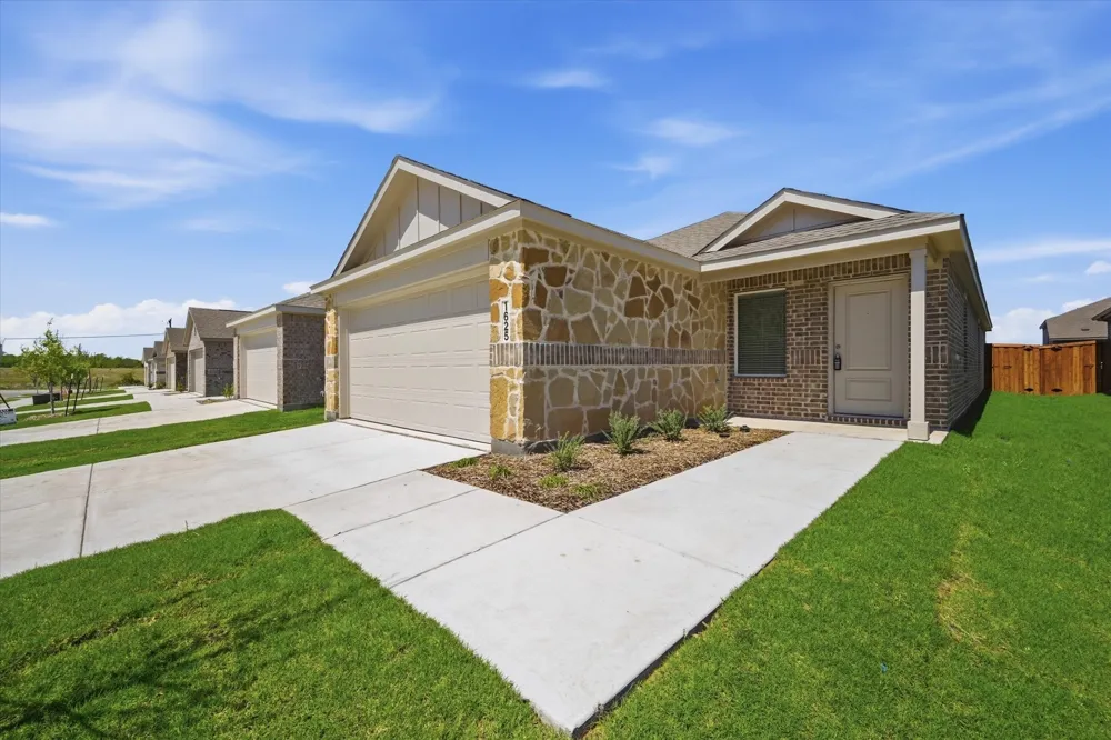1625 Elliott Road Howe, TX 75459