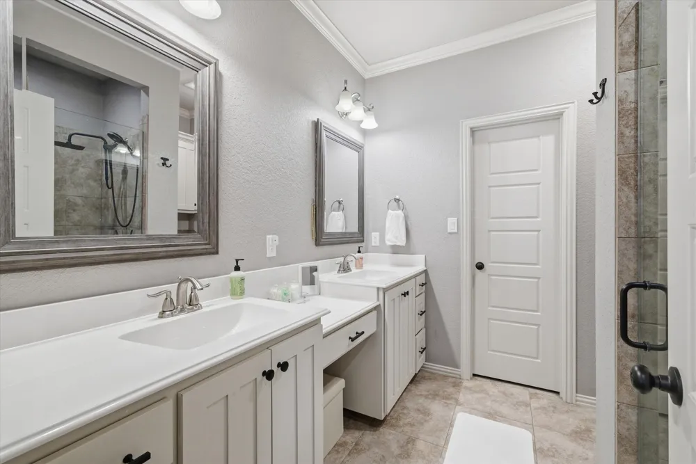 3123 Oak Bend Tyler, TX 75707