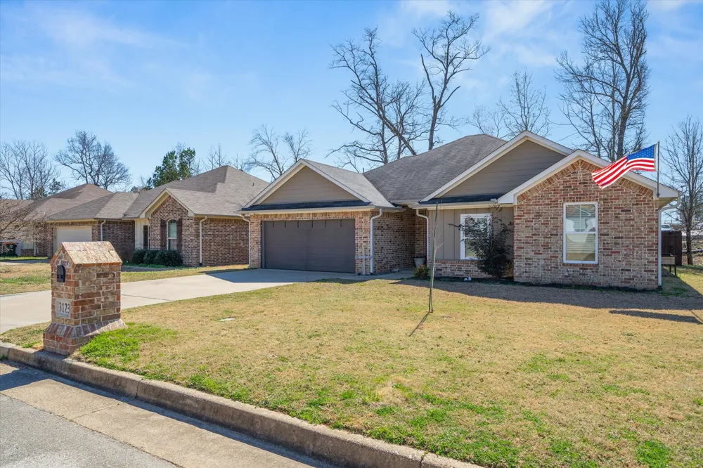 3123 Oak Bend Tyler, TX 75707