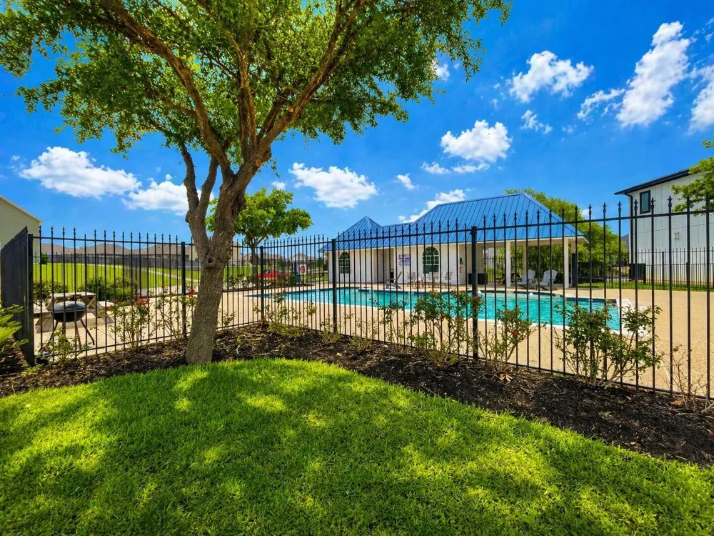 10713 S Lake Mist Lane Willis, TX 77318