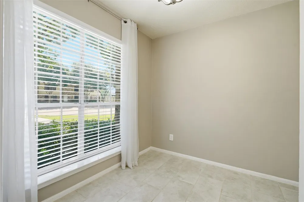 1516 S 8th Street La Porte, TX 77571