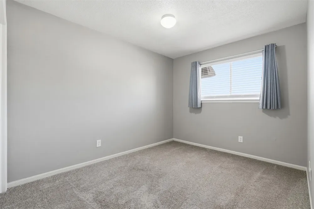 1516 S 8th Street La Porte, TX 77571