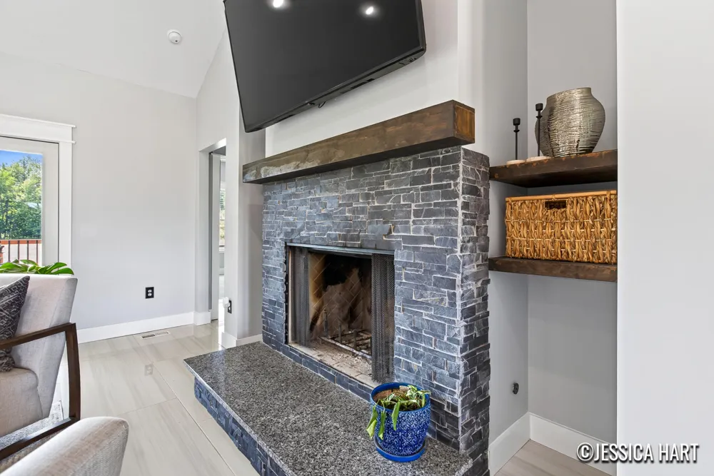 9120 Whittall Street NE Rockford, MI 49341