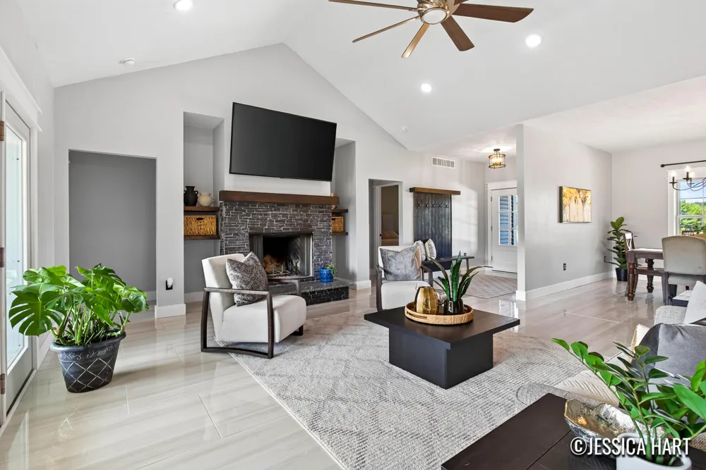 9120 Whittall Street NE Rockford, MI 49341