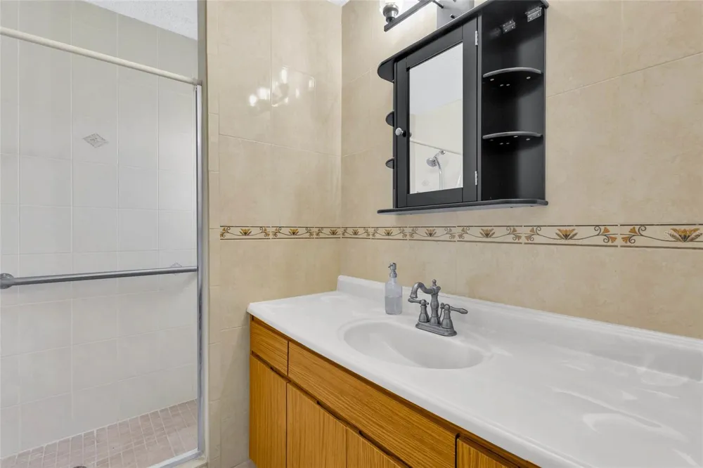2805 LAKE TOHOPEKALIGA BOULEVARD Kissimmee, FL 34746