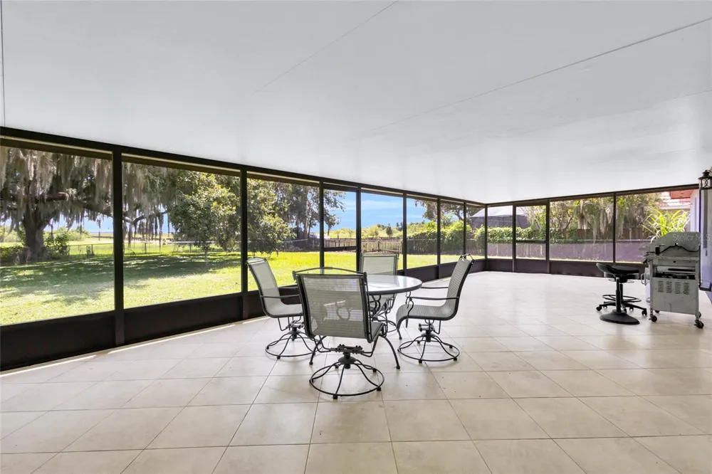 2805 LAKE TOHOPEKALIGA BOULEVARD Kissimmee, FL 34746