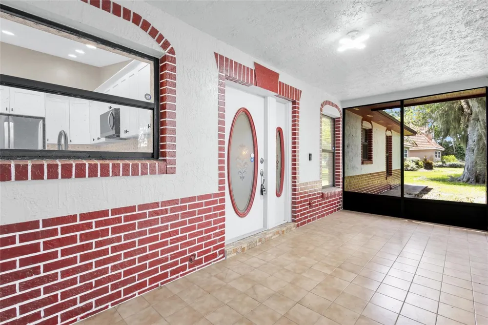 2805 LAKE TOHOPEKALIGA BOULEVARD Kissimmee, FL 34746