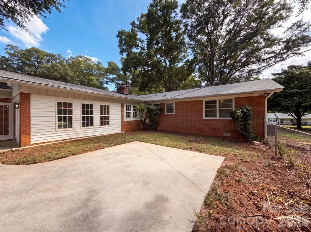 1077 Allendale Circle Rock Hill, SC 29732