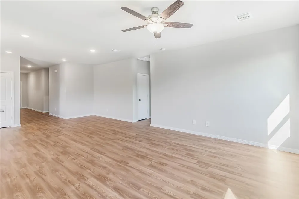 129 Toftrees Drive Cleburne, TX 76031