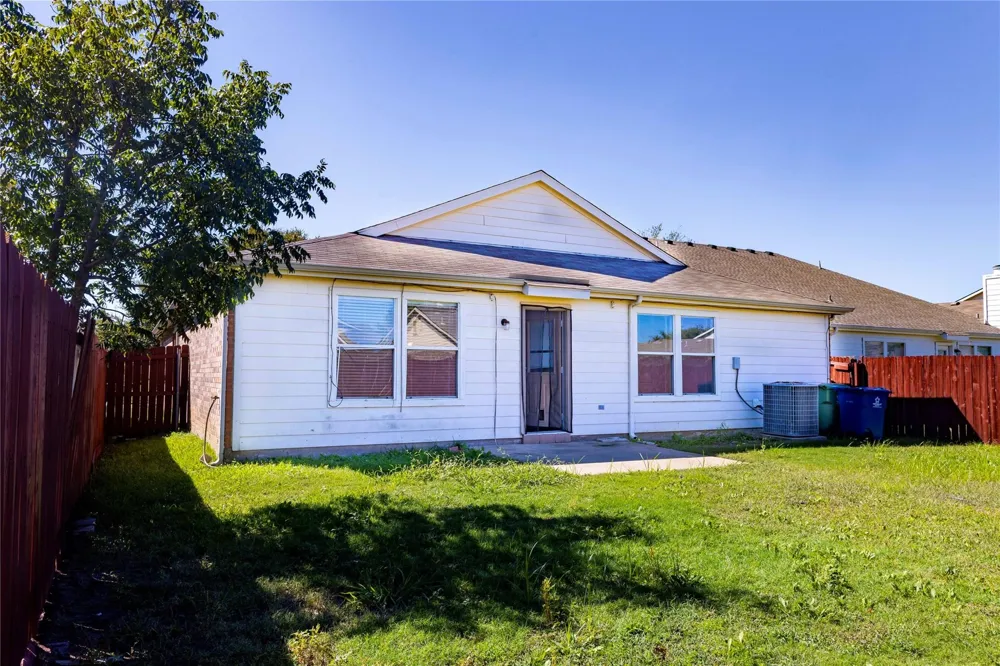 8929 Sagebrush Trail Cross Roads, TX 76227