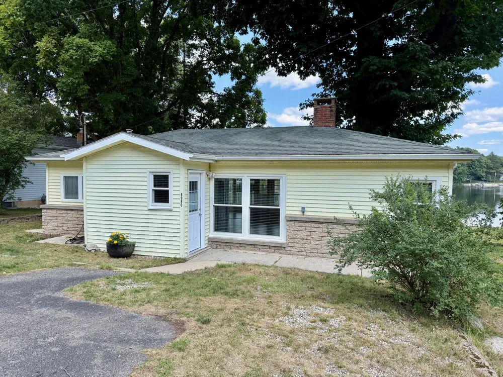8980 Loveless Drive NE Rockford, MI 49341