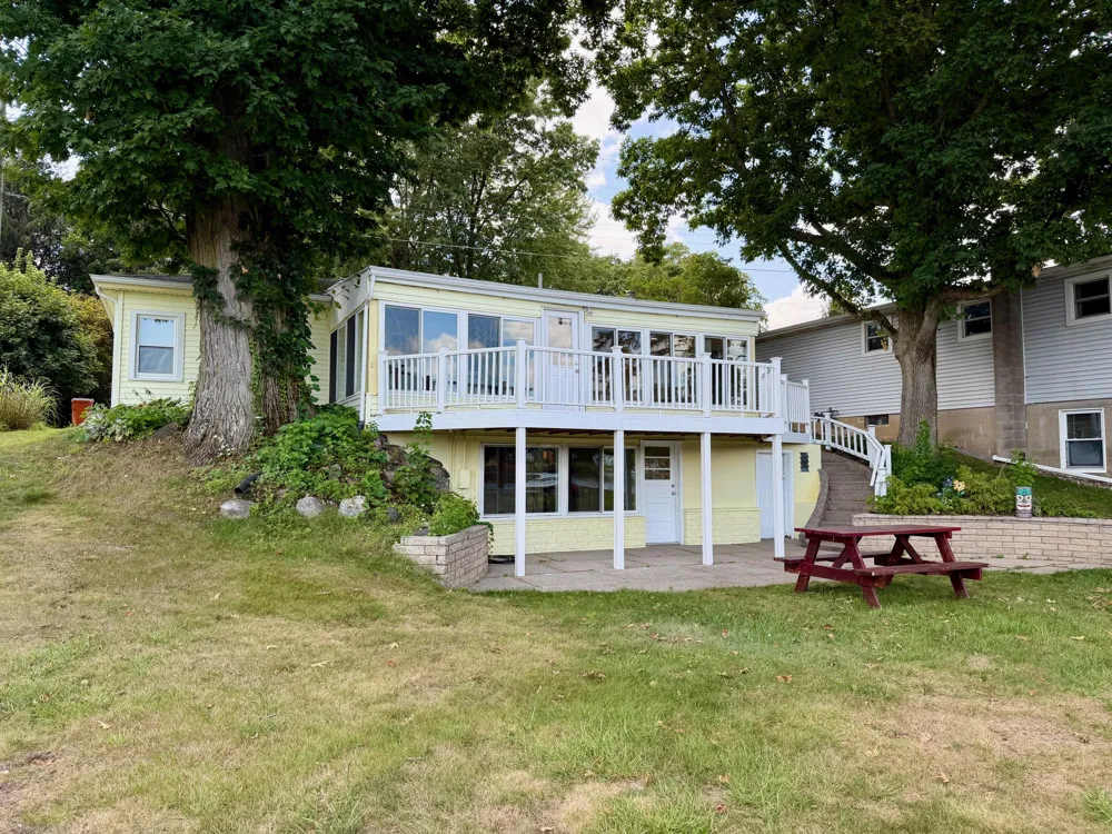 8980 Loveless Drive NE Rockford, MI 49341
