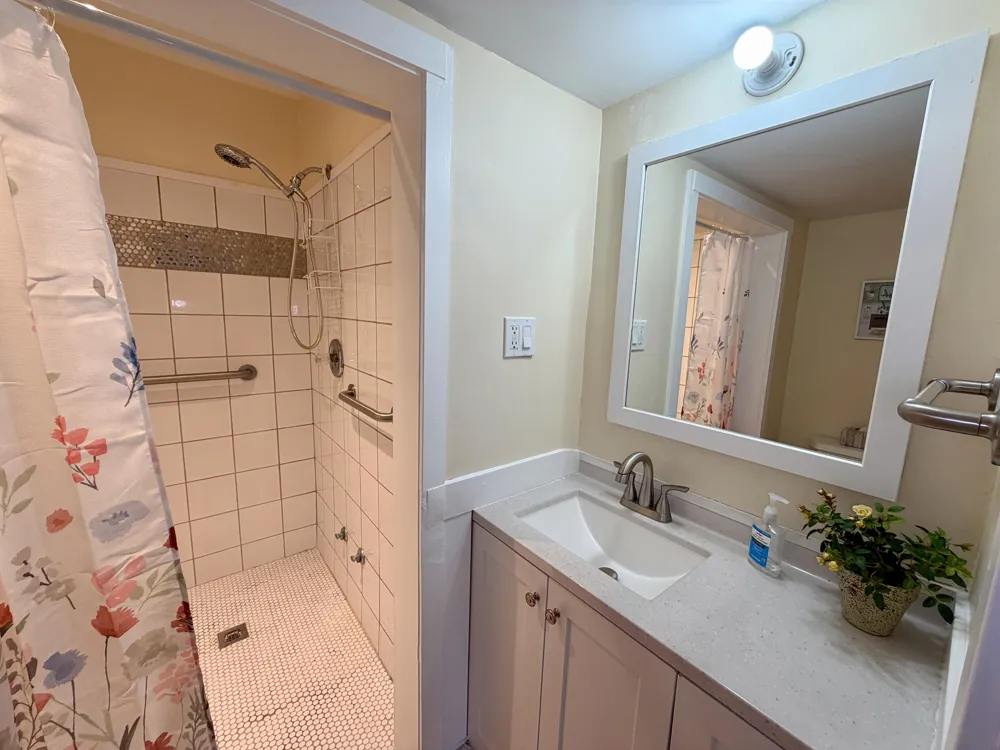 8980 Loveless Drive NE Rockford, MI 49341