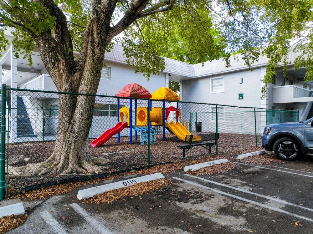 17255 SW 95th Ave #161 Palmetto Bay, FL 33157