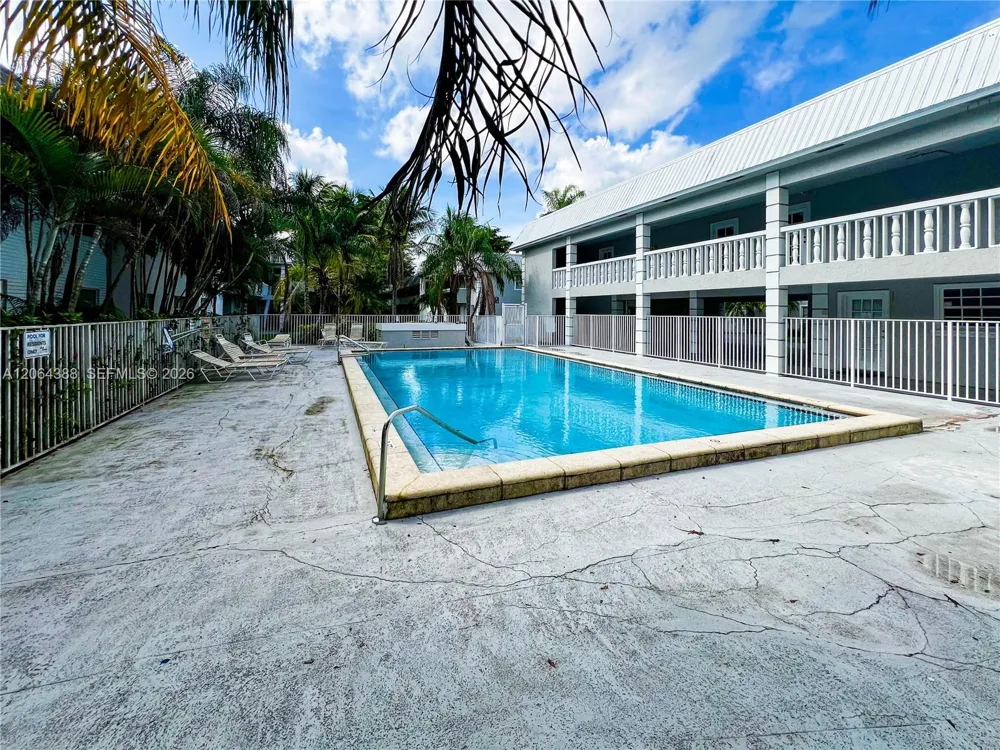17255 SW 95th Ave #161 Palmetto Bay, FL 33157