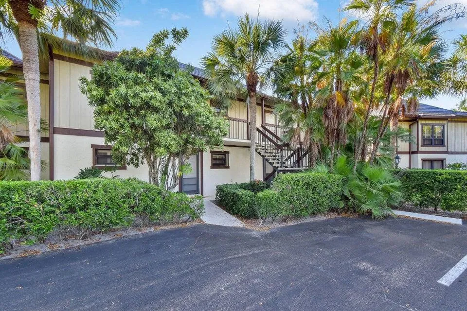 13334 Polo Club Road #230 Wellington, FL 33414