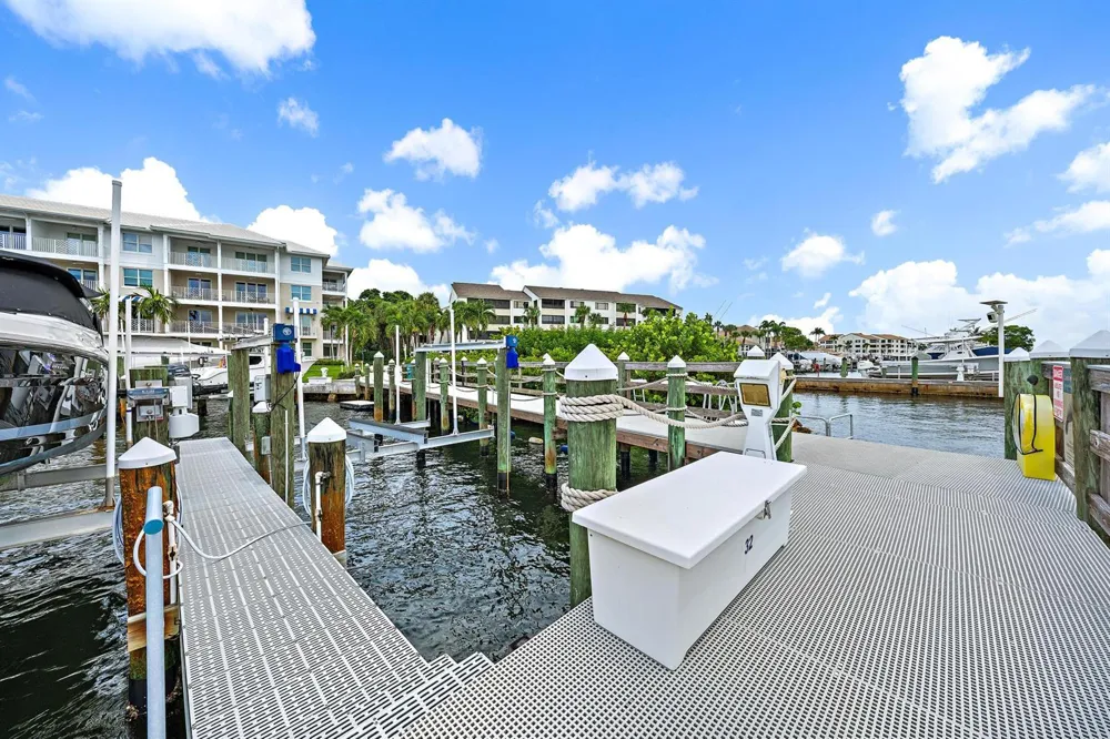 411 Bay Colony Drive Juno Beach, FL 33408
