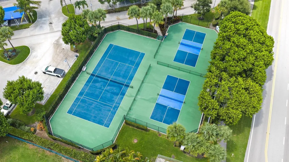 411 Bay Colony Drive Juno Beach, FL 33408